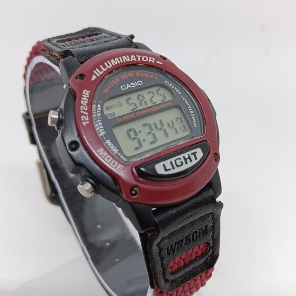 Casio Illuminator LW-22H Women's 34mm Burgundy Resin Digital Watch - Picture 4 of 11